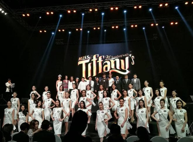 nguoi-dep-chuyen-gioi-thai-lan-2017 1
