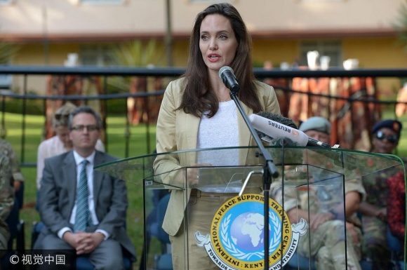 angelana-jolie 6