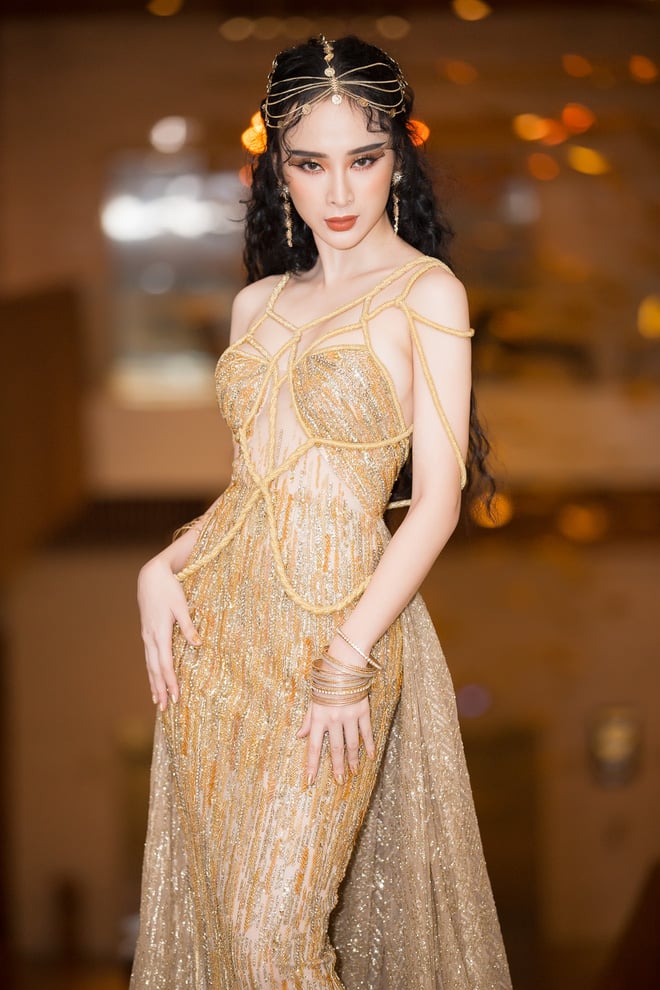 angela-phuong-trinh 6