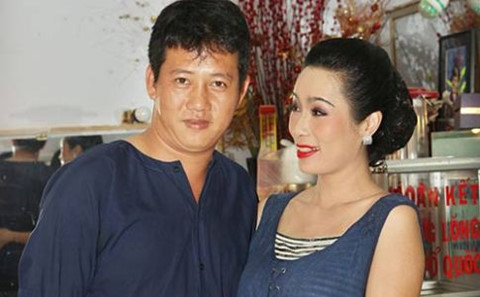 Mới đây, đạo diễn Trần Bùm đã đề cập đến chuyện diễn viên hài Lê Nam phải nhập viện cấp cứu tại bệnh viện 115 vào lúc 23h mùng 6 Tết Nguyên đán vì tai biến mạch máu não. Theo đó, vị đạo diễn này viết, 