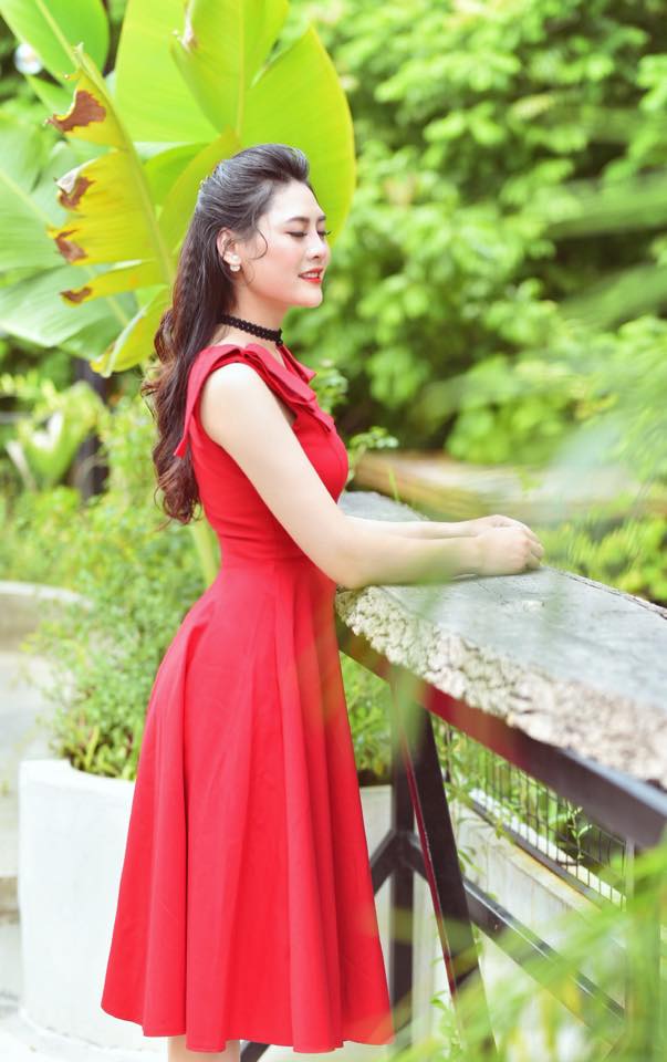 Cô gái xinh đẹp hiện đang là giáo viên môn Mỹ thuật