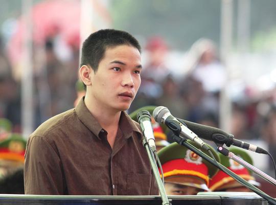 Tử tù Vũ Văn Tiến tại phiên toà.  