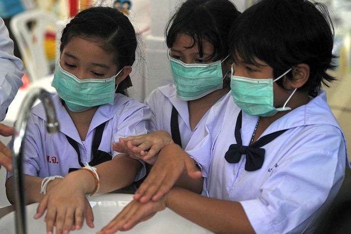 Trường học, nhà trẻ là môi trường dễ lây lan dịch bệnh. Ảnh minh họa