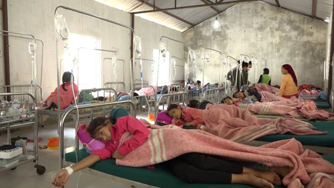 170 học sinh phải nhập viện cấp cứu sau khi ăn sáng ở trường. 