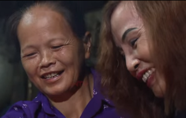 Cô dâu Thu Sao và mẹ chồng.