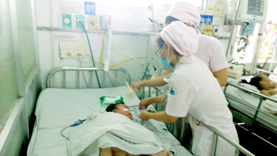 Đã từng xảy ra khá nhiều vụ việc trẻ em bị sốc do tiêm, truyền thuốc. Ảnh minh họa