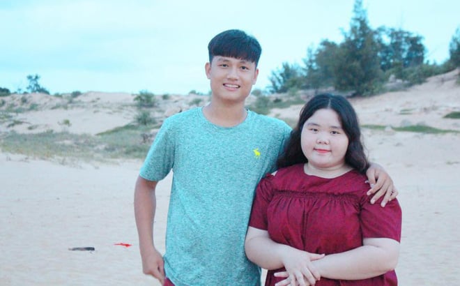 tan-chay-voi-chuyen-tinh-ga-bong-cua-cap-doi-dua-lech-gay-sot-mang-xa-hoi-1-sharoncuneta.com