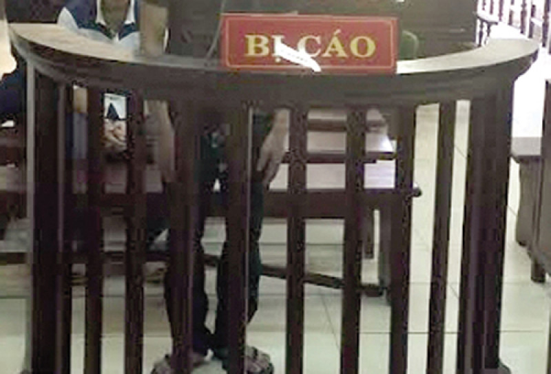 ban-gai-nhi-cho-thanh-nien-boc-lich-vi-an-trai-cam-ma-khong-cuoi-1