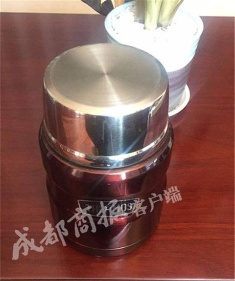 thuong-chong-tang-ca-vo-nau-sup-dau-do-gui-den-cong-ty-ai-ngo-bi-shipper-lay-loi-bien-thanh-tham-hoa-2