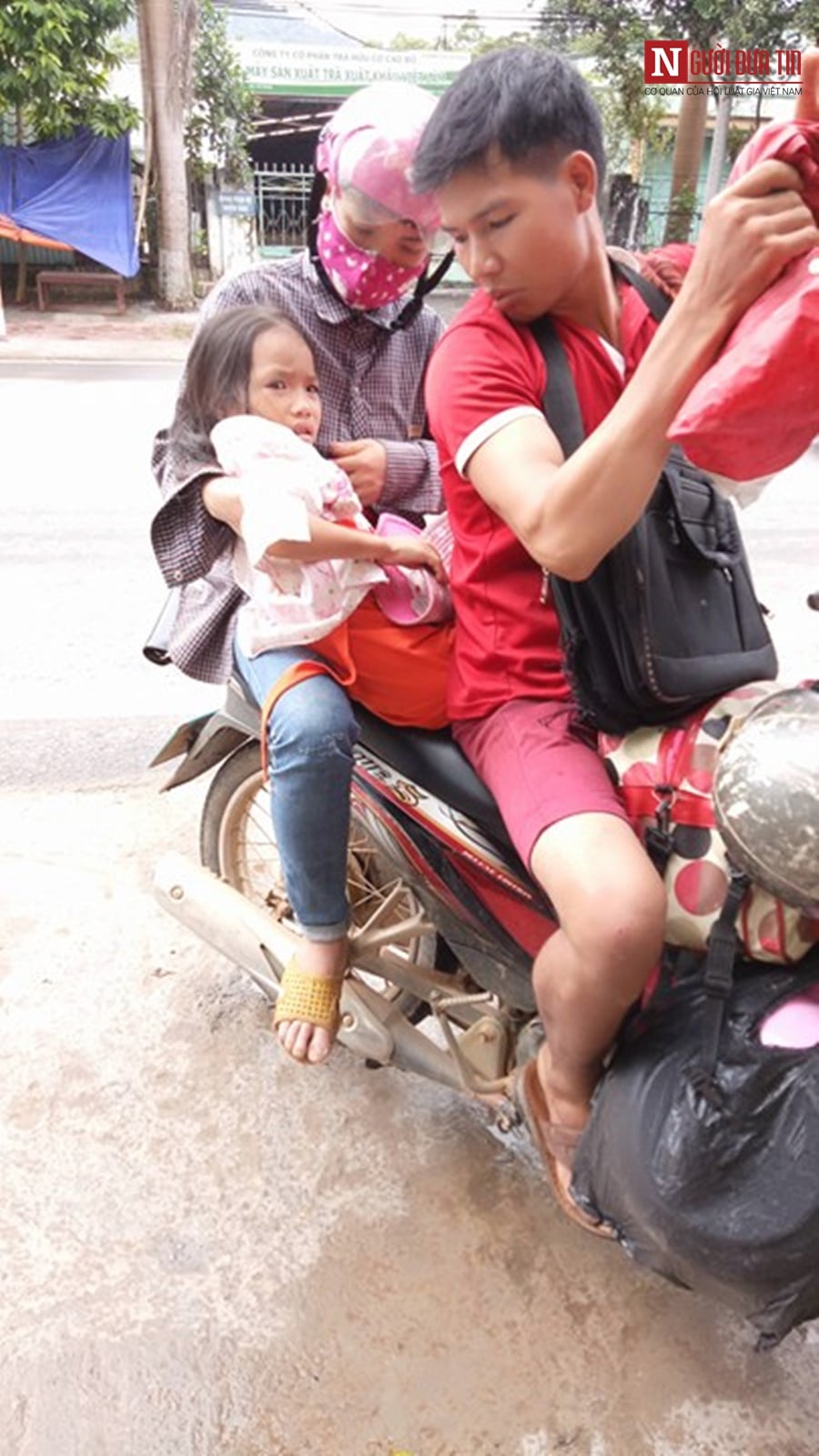 hanh-trinh-chua-benh-cung