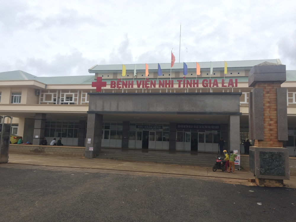 be-trai-14-thang-tuoi-tu-vong-nguoi-nha-to-benh-vien-tac-trach-1