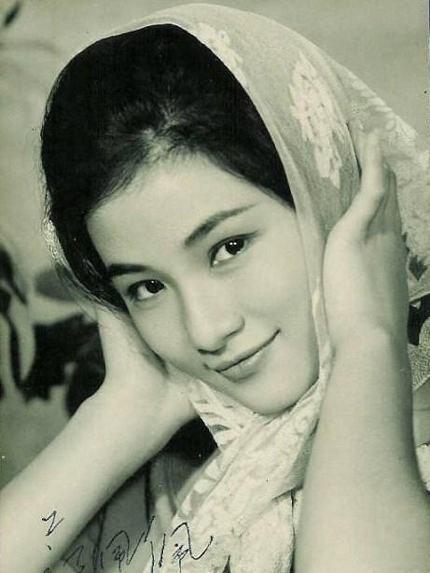 bi-kich-8-lan-mang-thai-4-lan-say-thai-cua-nu-hoang-phim-chuong