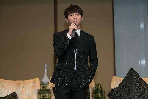 170602starsowntung-3