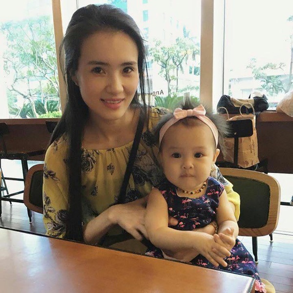 em gai cong vinh (1)