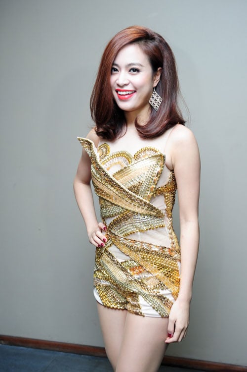 hoangthuylinh5