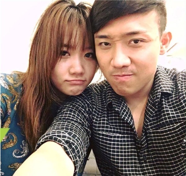 Bộ đôi Hari Won – Trấn Thành cùng nhau để mặt mộc nhìn chẳng khác nào vừa ốm dậy, không thể phủ nhận sức mạnh của trang điểm có tác dụng to lớn đối với họ.     