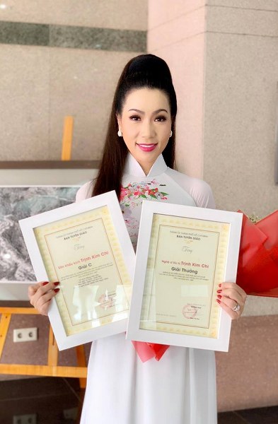 NSƯT Trịnh Kim Chi chia sẻ: “Tôi thật sự rất vui và hạnh phúc vì thành quả lao động không mệt mỏi của cả ê kíp sân khấu Trịnh Kim Chi đã được ghi nhận”