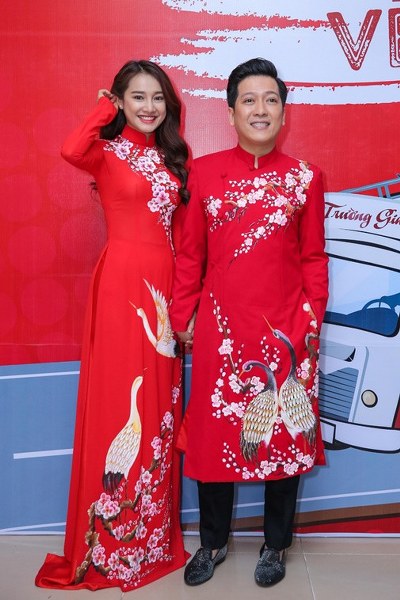 Tham dự các sự kiện hay lễ trao giải quan trọng, cặp đôi đình đám cũng chẳng ngại thể hiện gu thời trang tình tứ.