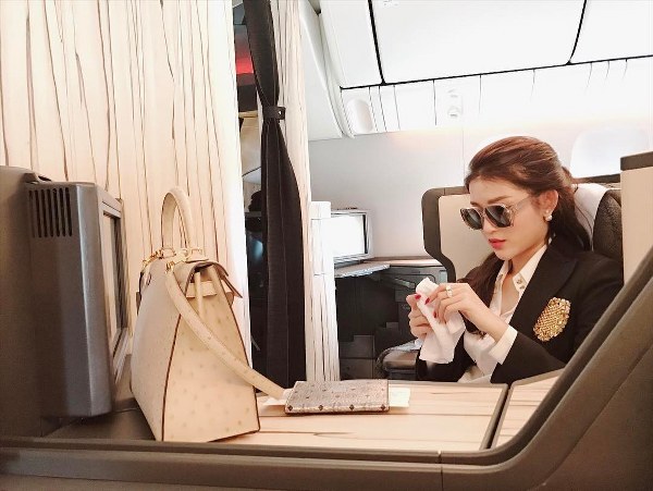 Nàng Á hậu xinh đẹp, nổi tiếng Vbiz