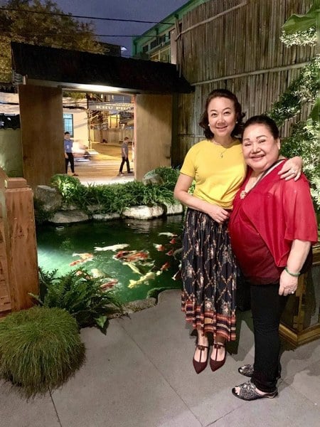 NSND Ngọc Giàu rất thân thiết với Shbet111 slot, casino, thể thao, xổ số Trấn Thành.