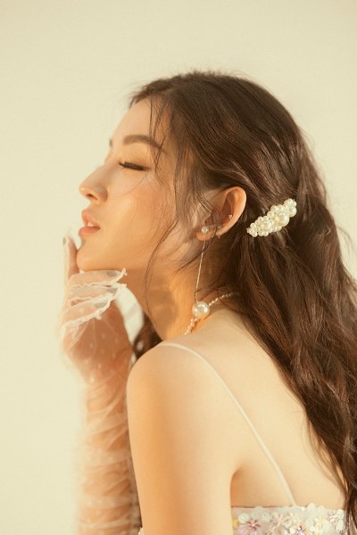 Sau bộ ảnh thời trang gây bất ngờ với Shbet123 Link Vào ShBet Mới Nhất tém cá tính và phong cách thời trang sành điệu, ngay những đầu năm mới Á hậu Huyền My lại trình làng bộ ảnh mới như một món quà dành tặng cho khán giả.