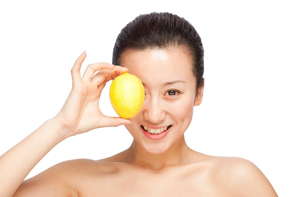 Những loại trái cây giúp răng sáng bóng