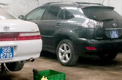 xe công dùng biển giả