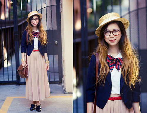 Đón hè ngọt ngào với crop top và chân váy