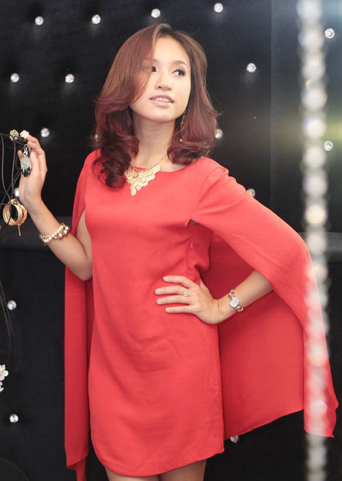 Diện váy đẹp như Thanh Vân Hugo