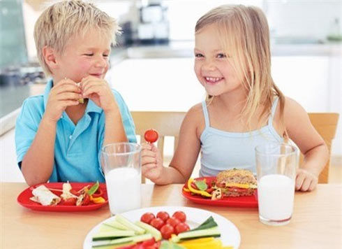 thói quen hàng ngày của bé ảnh hưởng đến sức khỏe