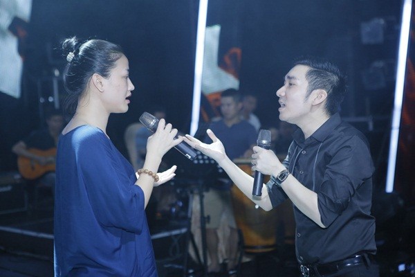 Thanh Lam diện short ngắn trẻ trung song ca cùng Quang Hà