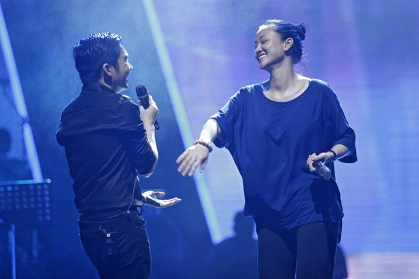 Thanh Lam diện short ngắn trẻ trung song ca cùng Quang Hà