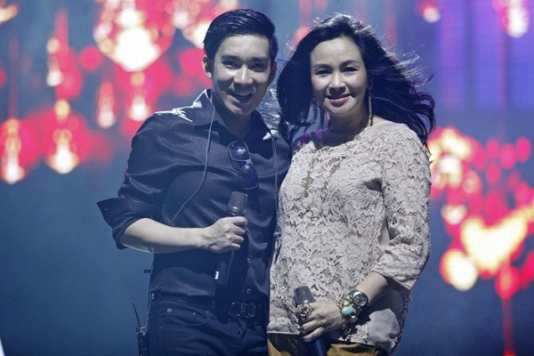 Thanh Lam diện short ngắn trẻ trung song ca cùng Quang Hà