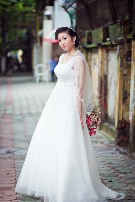 Váy cưới lý tưởng cho cô dâu thấp bé