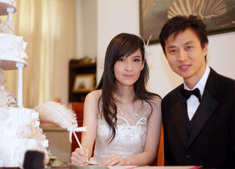 Mỹ nhân Cbiz phải kiếm tiền nuôi chồng đại gia