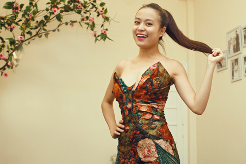 Hoàng Thùy Linh bỏ 4.000 USD mua Shbet999 com đăng nhập xuyên thấu sexy