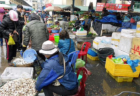 lừa đảo ngoài chợ cân điêu
