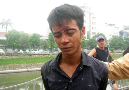CSGT nhanh chóng tóm gọn tên cướp liều lĩnh