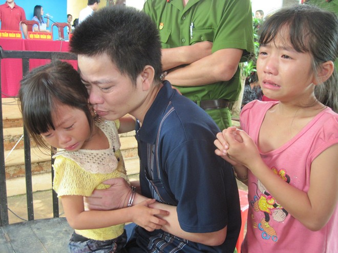 bố giết con gái