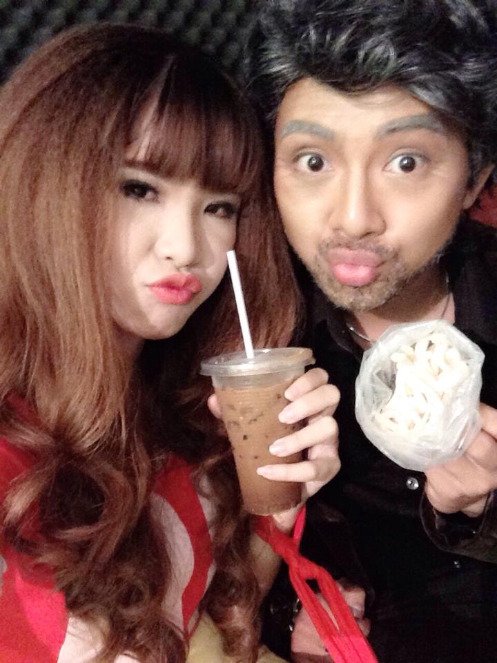 Ca sỹ Khởi My làm mặt xấu cute