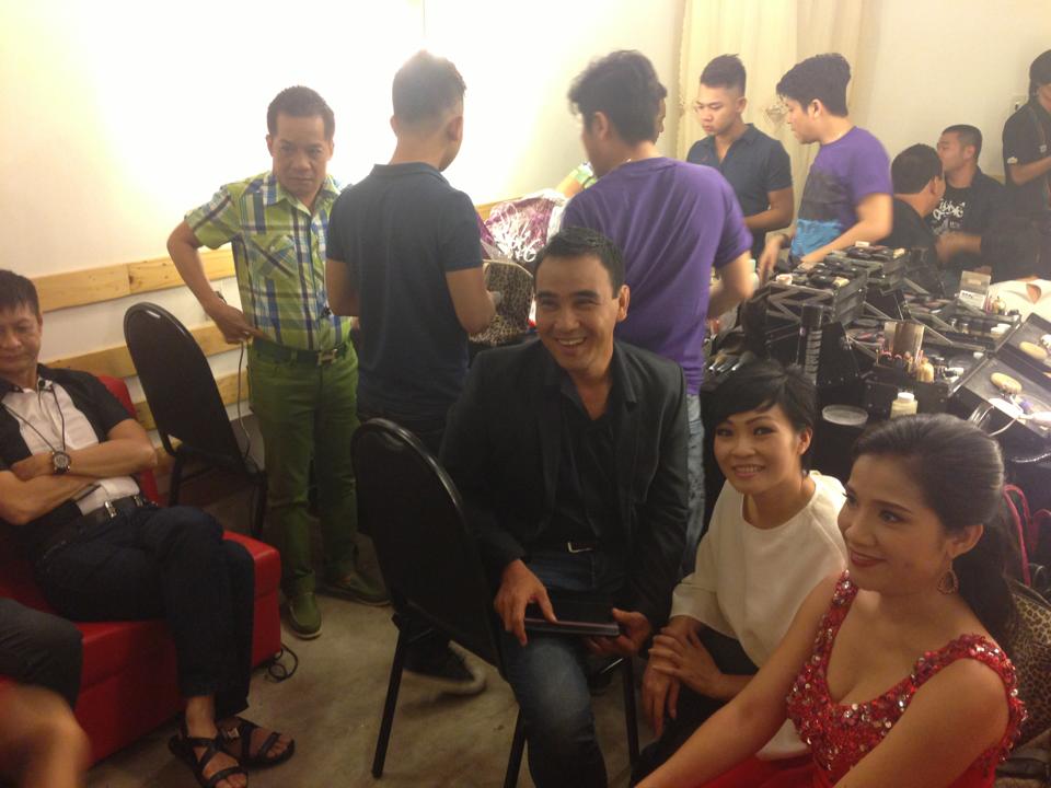 Phương Thanh-Quyền Linh trước giờ diễn