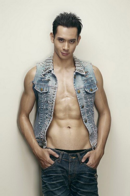 hồ vĩnh khoa khoe body