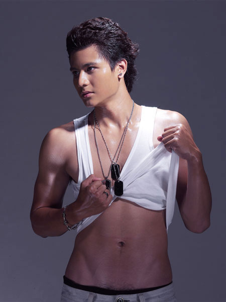 vĩnh thụy khoe body