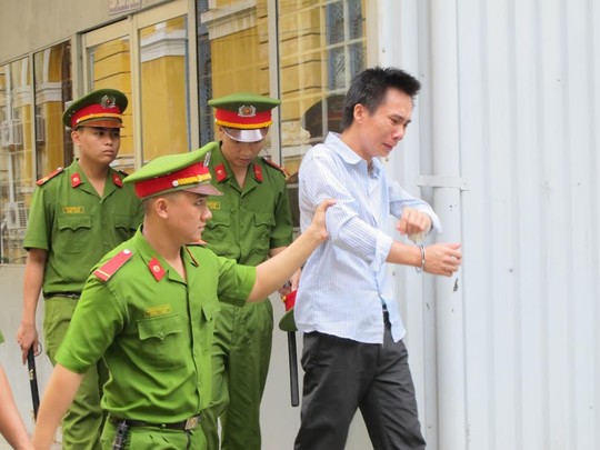thầy giáo lừa học sinh