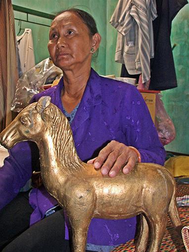 tượng vàng