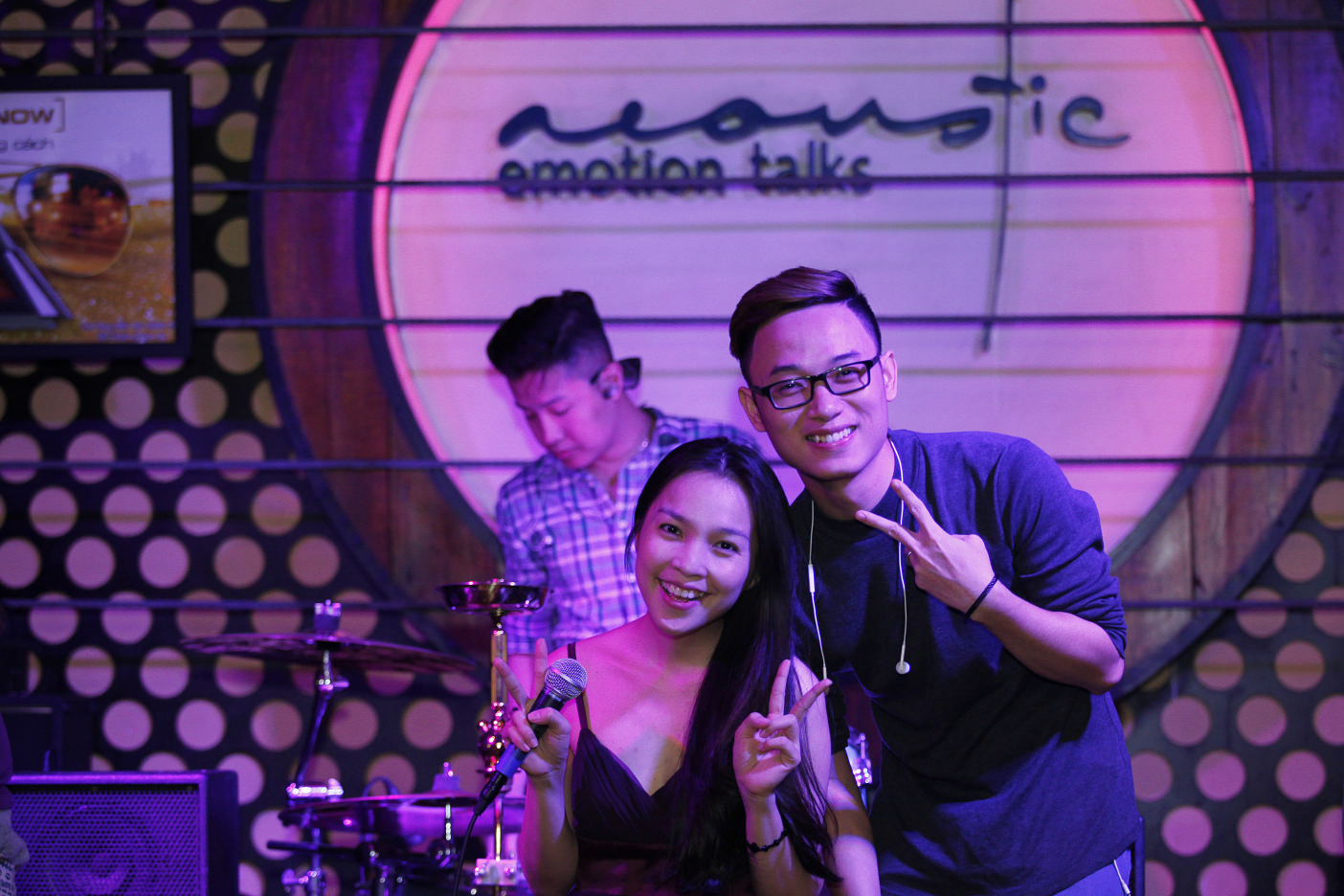 trúc nhân hương tràm không nhìn mặt nhau