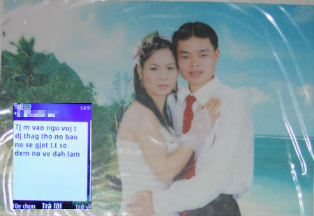 Vợ chồng chị Bền hạnh phúc trong ngày cưới
