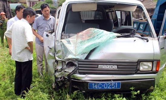cướp xe ô tô táo tợn
