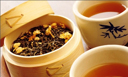 trà thảo dược chứ thuốc sâu