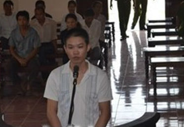 Bùi Văn Dự tại phiên tòa xét xử